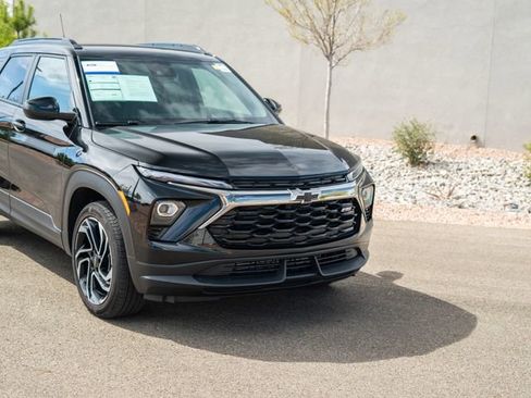 Used 2026 Chevrolet TrailBlazer RS w/ Convenience Package image 2