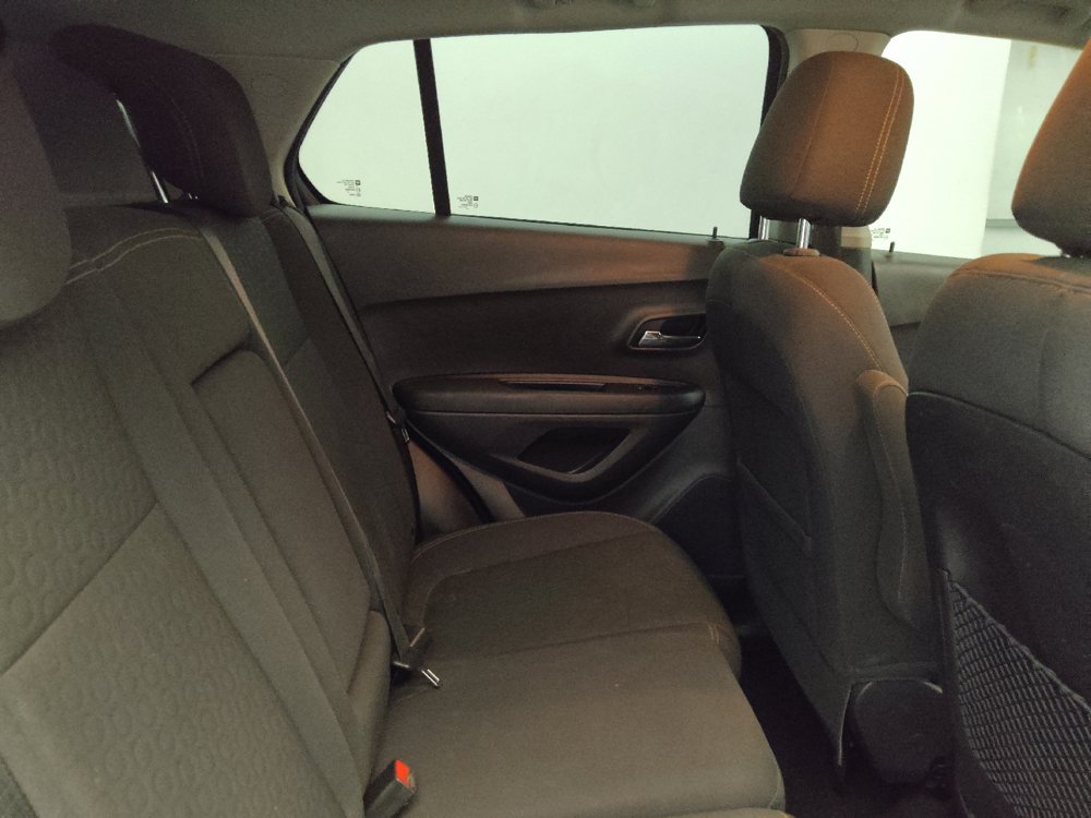 Used 2020 Chevrolet Trax LS w/ Tint and Cruise Package FWD image 19