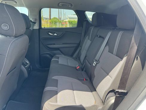 Used 2025 Chevrolet Blazer LT FWD image 20