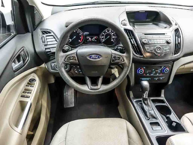 Used 2017 Ford Escape SE w/ SE Cold Weather Package AWD/4WD image 12