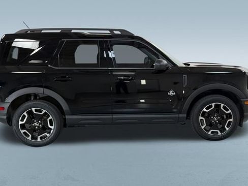 Used 2023 Ford Bronco Sport Outer Banks w/ Tech Package AWD/4WD image 8