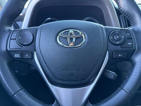 Used 2018 Toyota RAV4 Limited image 24