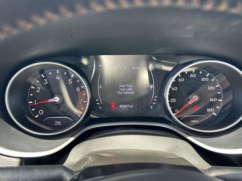 Used 2018 Jeep Compass Latitude FWD image 22