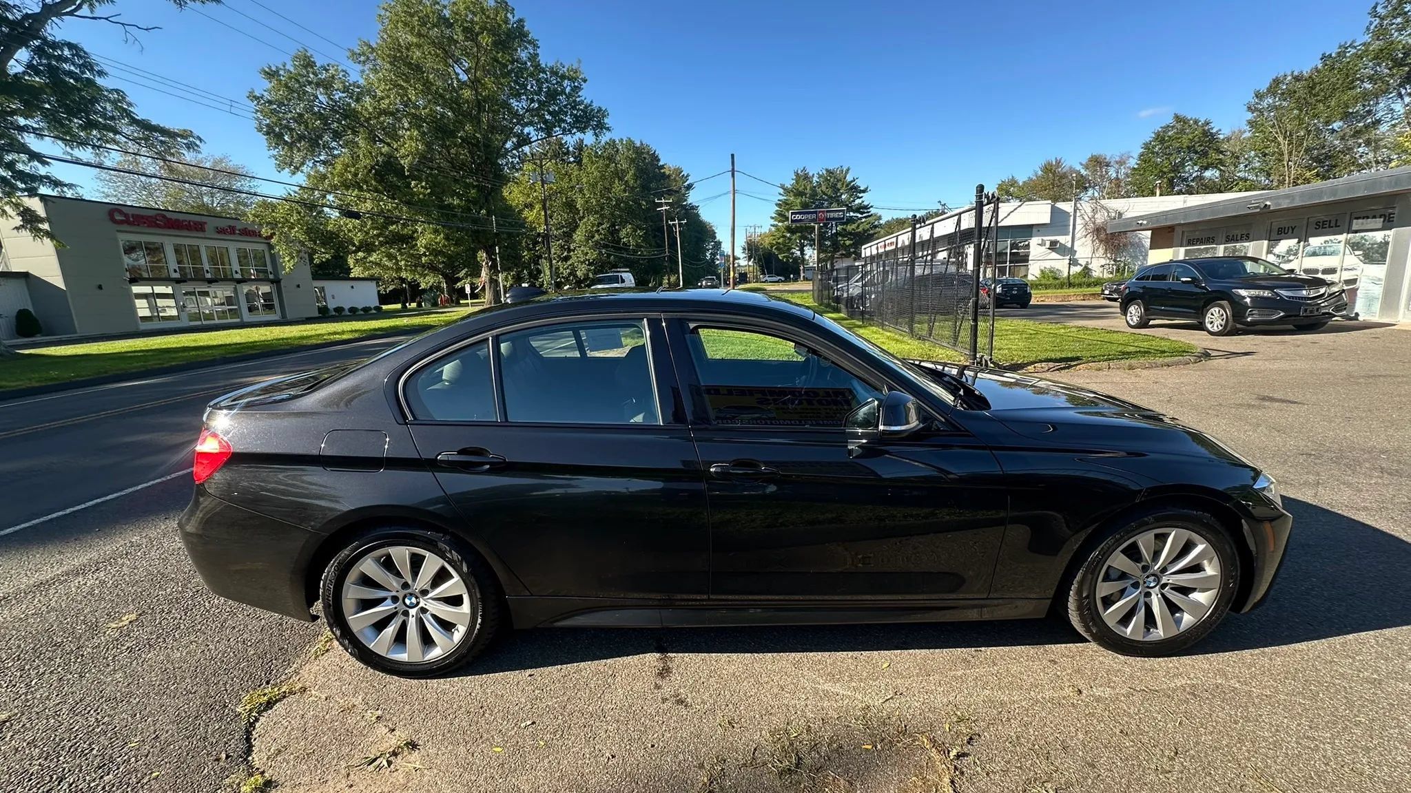 Used 2013 BMW 335i xDrive Sedan AWD/4WD image 4