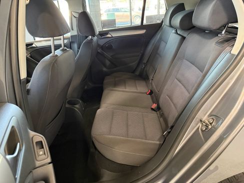 Used 2012 Volkswagen Golf 4-Door FWD image 8
