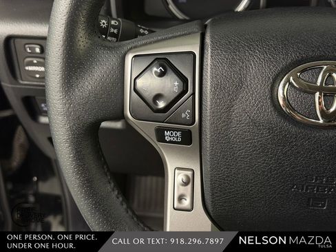 Used 2022 Toyota 4Runner Limited AWD/4WD image 22