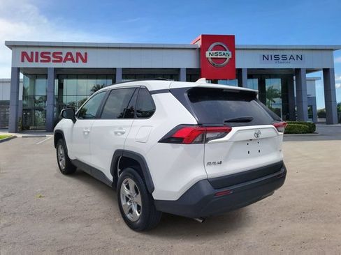 Used 2024 Toyota RAV4 XLE FWD image 7