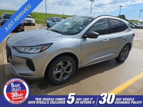 Used 2024 Ford Escape ST-Line w/ Tech Pack #1 AWD/4WD image 1