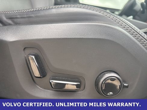 Certified 2024 Volvo XC60 B5 Ultimate image 13