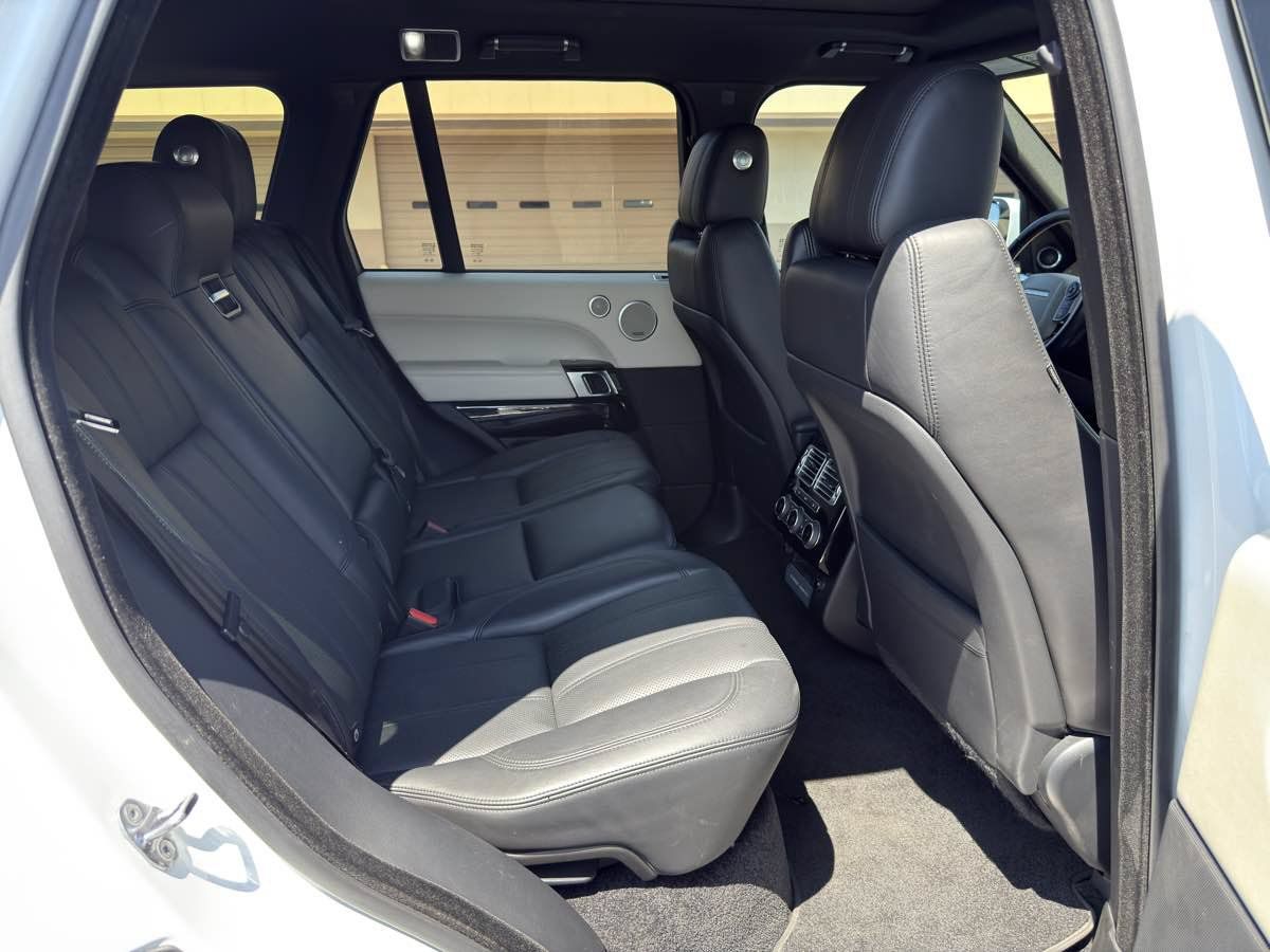 Used 2017 Land Rover Range Rover Supercharged AWD/4WD image 22