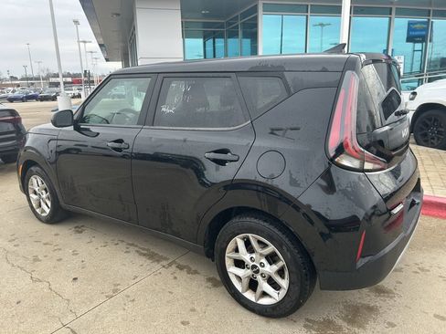 Used 2023 Kia Soul S image 8
