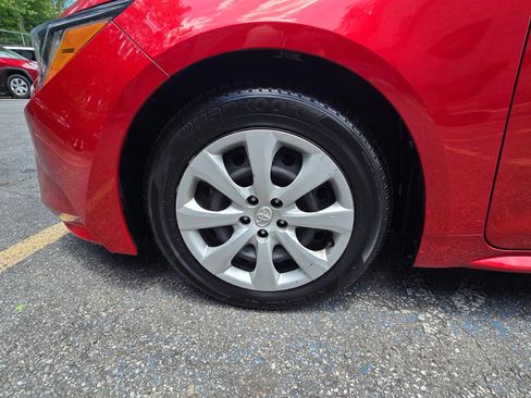 Used 2021 Toyota Corolla LE FWD image 21