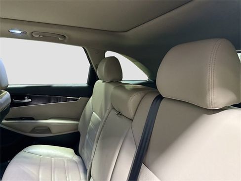 Used 2020 Kia Sorento EX image 25