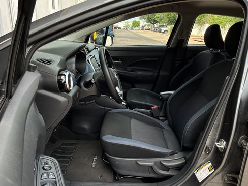 Used 2025 Nissan Versa SV FWD image 10