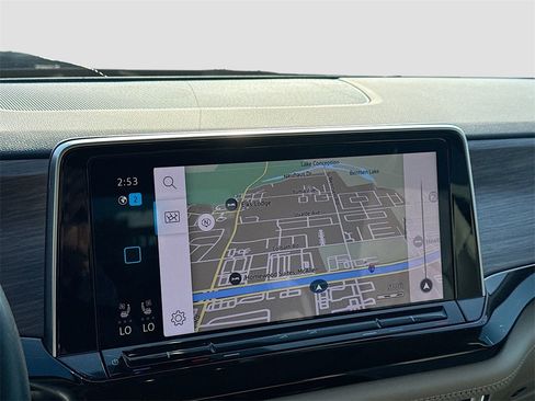 Used 2025 Volkswagen Atlas SEL Premium R-Line image 14