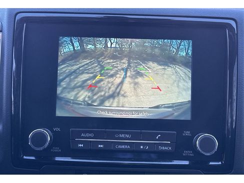 Used 2023 Nissan Frontier SV w/ Technology Package image 18