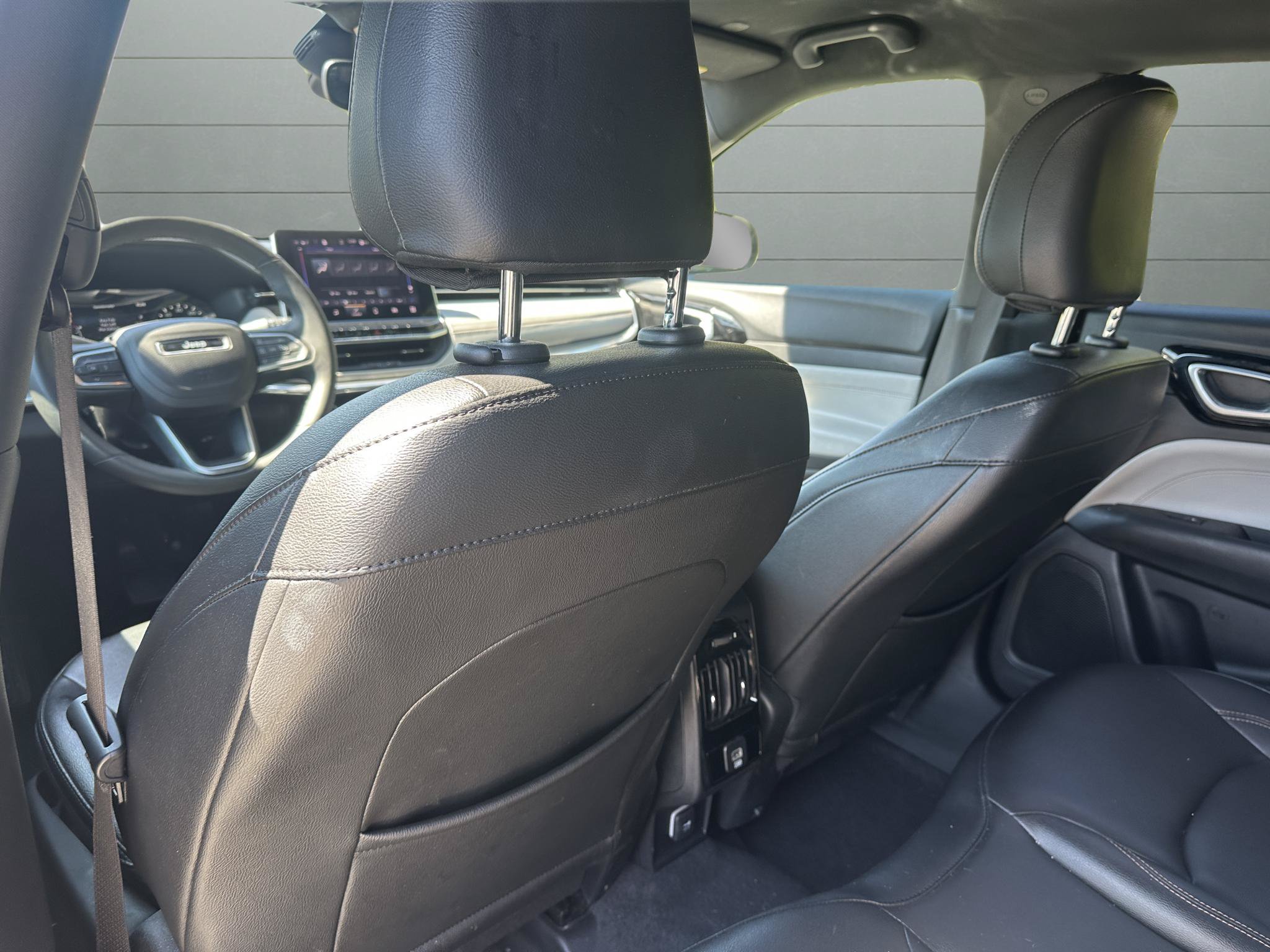 Used 2024 Jeep Compass Limited AWD/4WD image 15