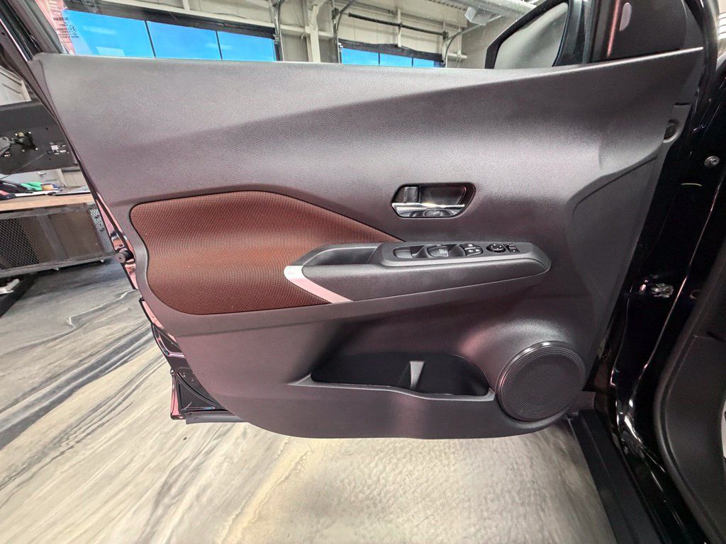 Used 2023 Nissan Kicks SR FWD image 50