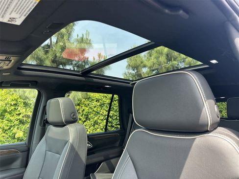 Used 2024 Chevrolet Tahoe Premier image 31