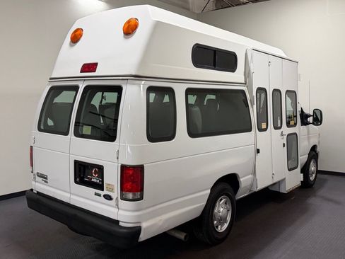 Used 2013 Ford E-350 and Econoline 350 Extended Super Duty RWD image 5