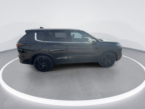 New 2026 Mitsubishi Outlander LE image 9