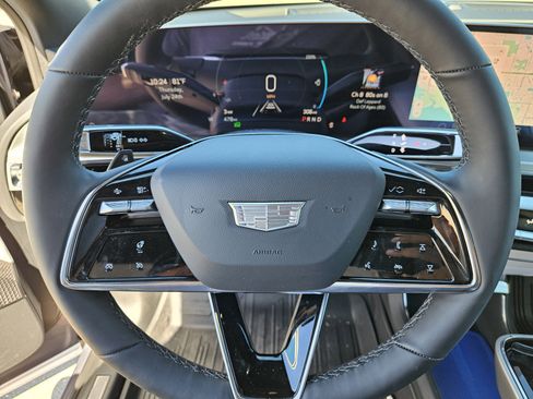 New 2025 Cadillac Lyriq Luxury image 34