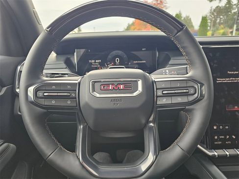 Used 2025 GMC Acadia AT4 w/ Super Cruise Package image 25