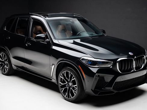 Used 2022 BMW X5 M w/ Executive Package AWD/4WD image 42
