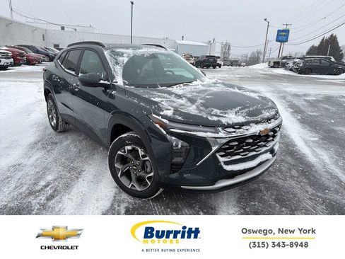 New 2026 Chevrolet Trax LT w/ Sunroof Package image 1