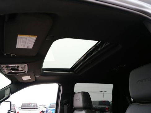 Used 2024 GMC Sierra 2500 AT4 w/ AT4 Premium Plus Package image 19