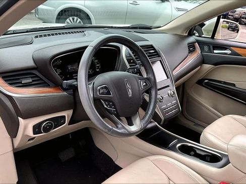 Used 2018 Lincoln MKC Select w/ Select Plus Package FWD image 14