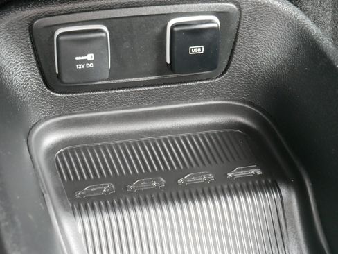 Used 2020 Chrysler Pacifica Touring-L w/ S Appearance Package FWD image 24