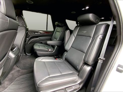 Used 2023 Cadillac Escalade Luxury AWD/4WD image 20