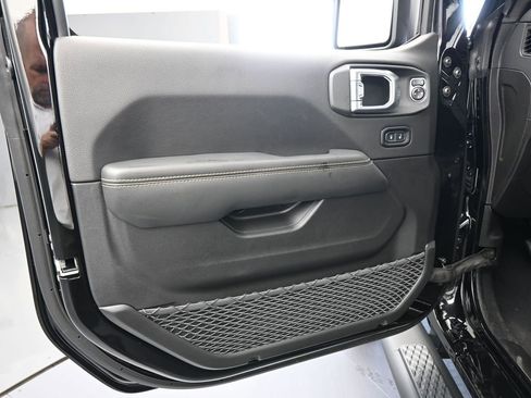 New 2026 Jeep Gladiator Sport image 15