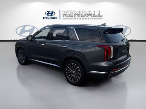 Used 2025 Hyundai Palisade Calligraphy FWD image 4