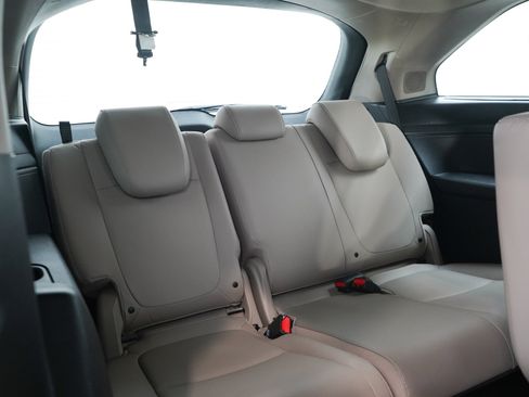 Used 2018 Honda Odyssey Elite image 13