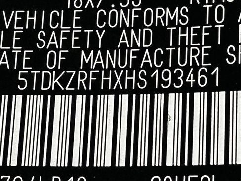 Used 2017 Toyota Highlander XLE image 57