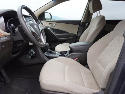 Used 2015 Hyundai Santa Fe GLS image 14