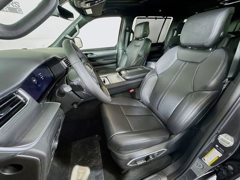 New 2026 Jeep Grand Wagoneer L Limited AWD/4WD image 22