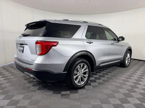 Used 2022 Ford Explorer Limited AWD/4WD image 8