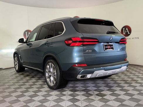 New 2026 BMW X5 xDrive50e image 6