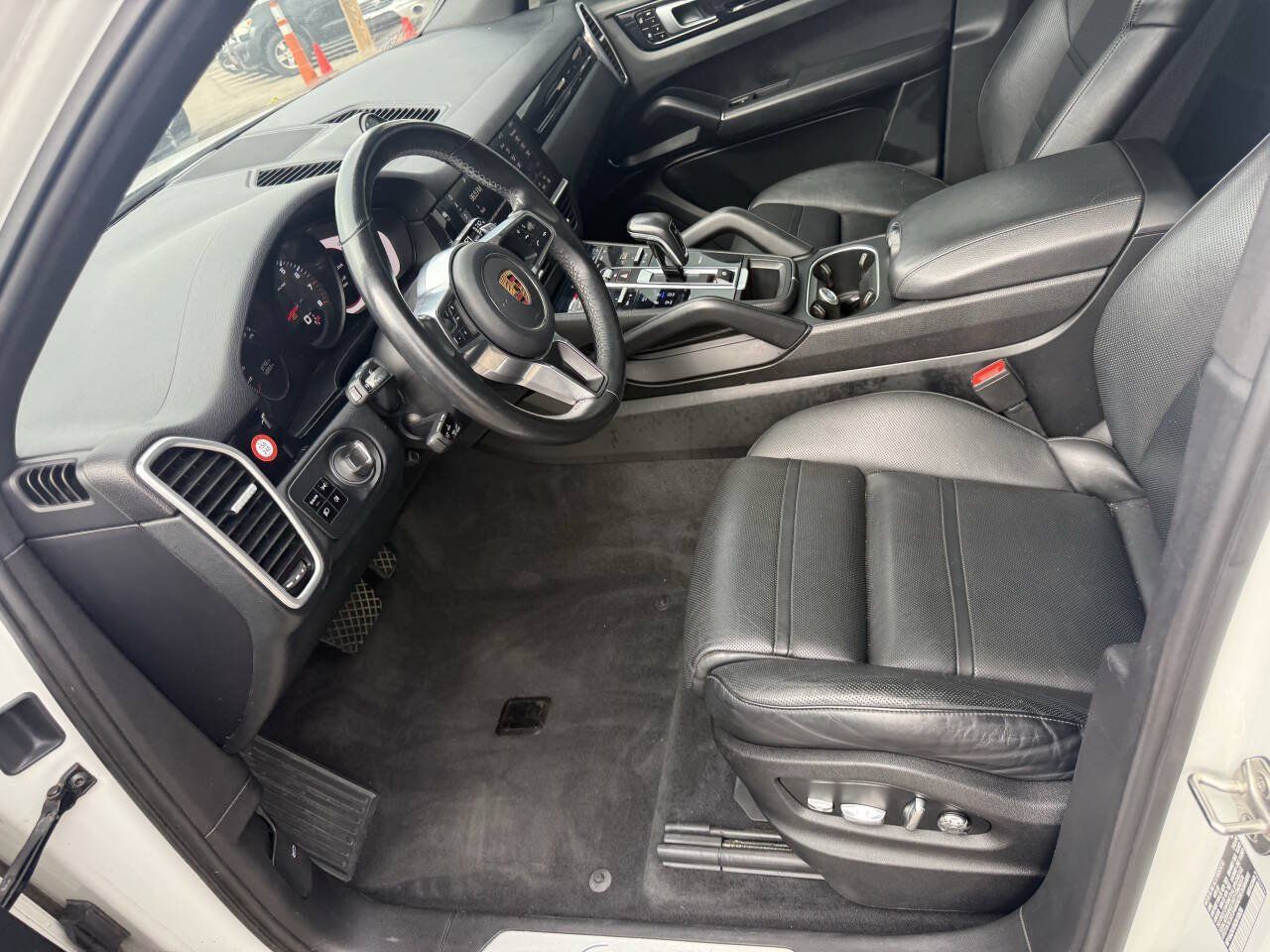 Used 2019 Porsche Cayenne AWD/4WD image 18