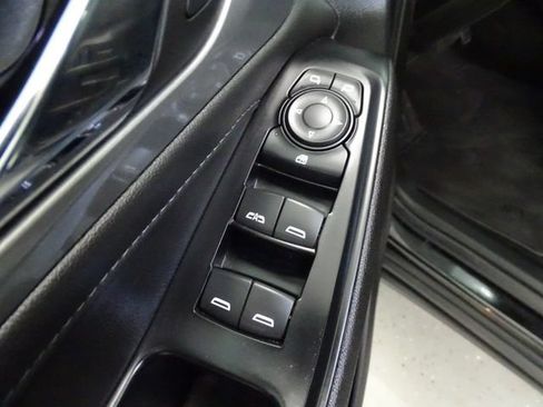 Used 2023 Chevrolet Traverse LT AWD/4WD image 10