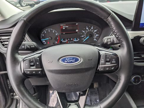Certified 2022 Ford Escape SEL image 33