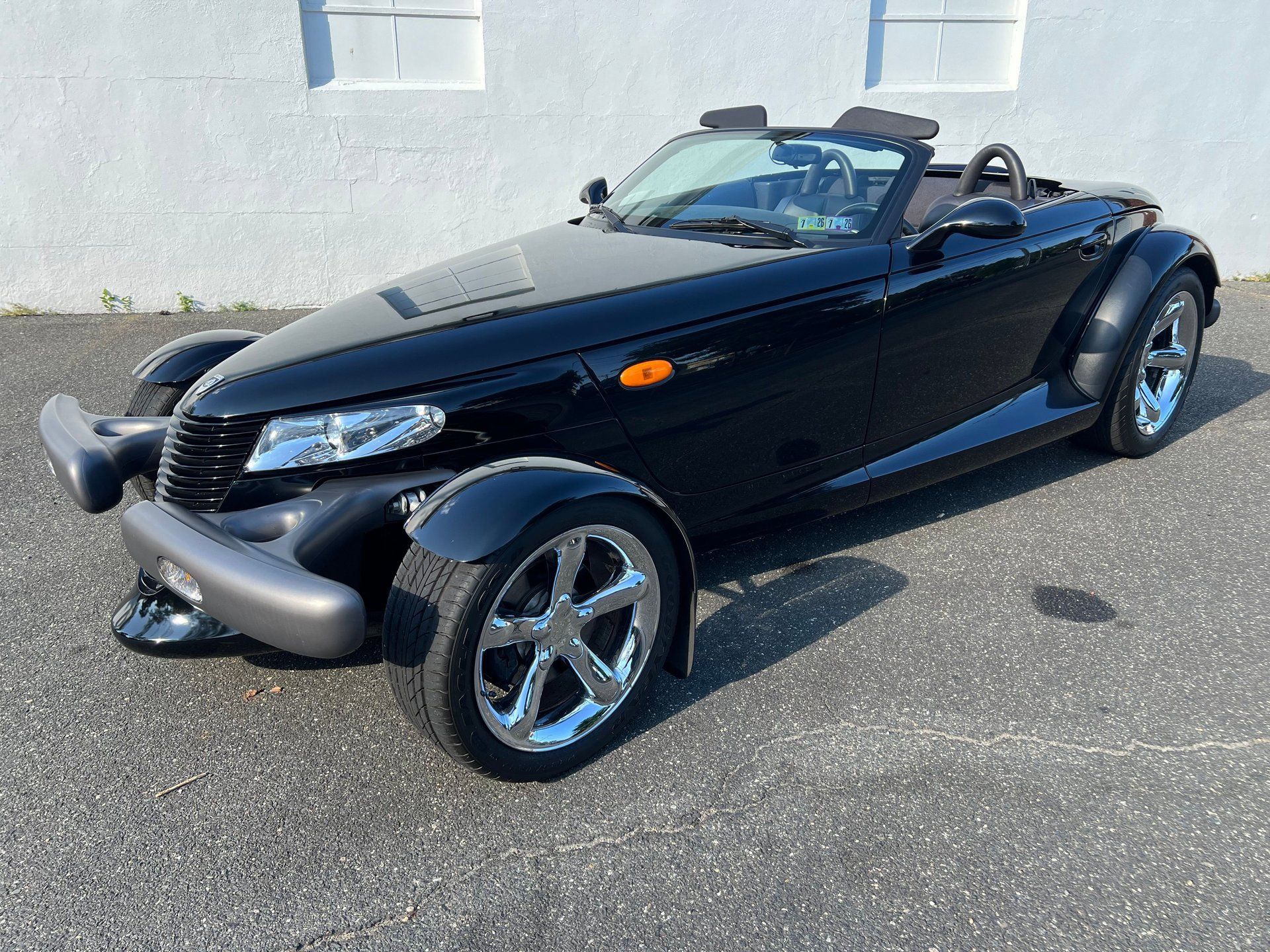 Used 1999 Plymouth Prowler RWD image 1