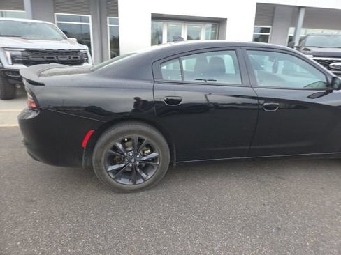 Used 2023 Dodge Charger SXT w/ Blacktop Package AWD/4WD image 11