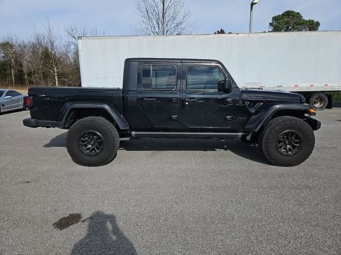 Used 2023 Jeep Gladiator Sport image 9