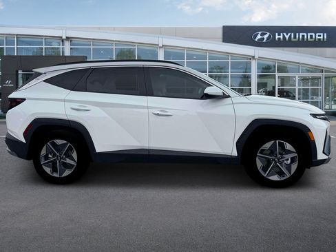 New 2026 Hyundai Tucson SEL FWD image 8