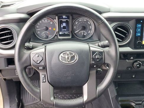 Used 2017 Toyota Tacoma SR5 image 21