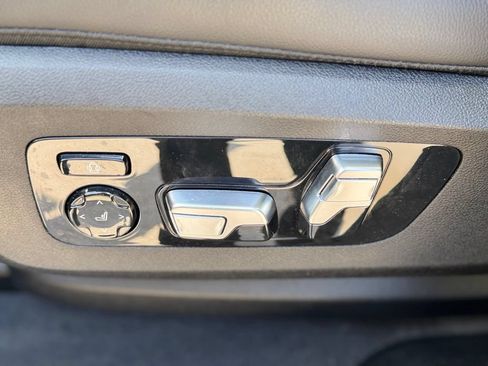 Used 2020 BMW X6 M50i w/ Executive Package AWD/4WD image 12